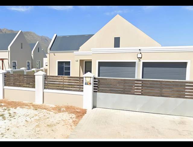 3 BEDROOM HOUSE FOR SALE IN ADMIRALS PARK